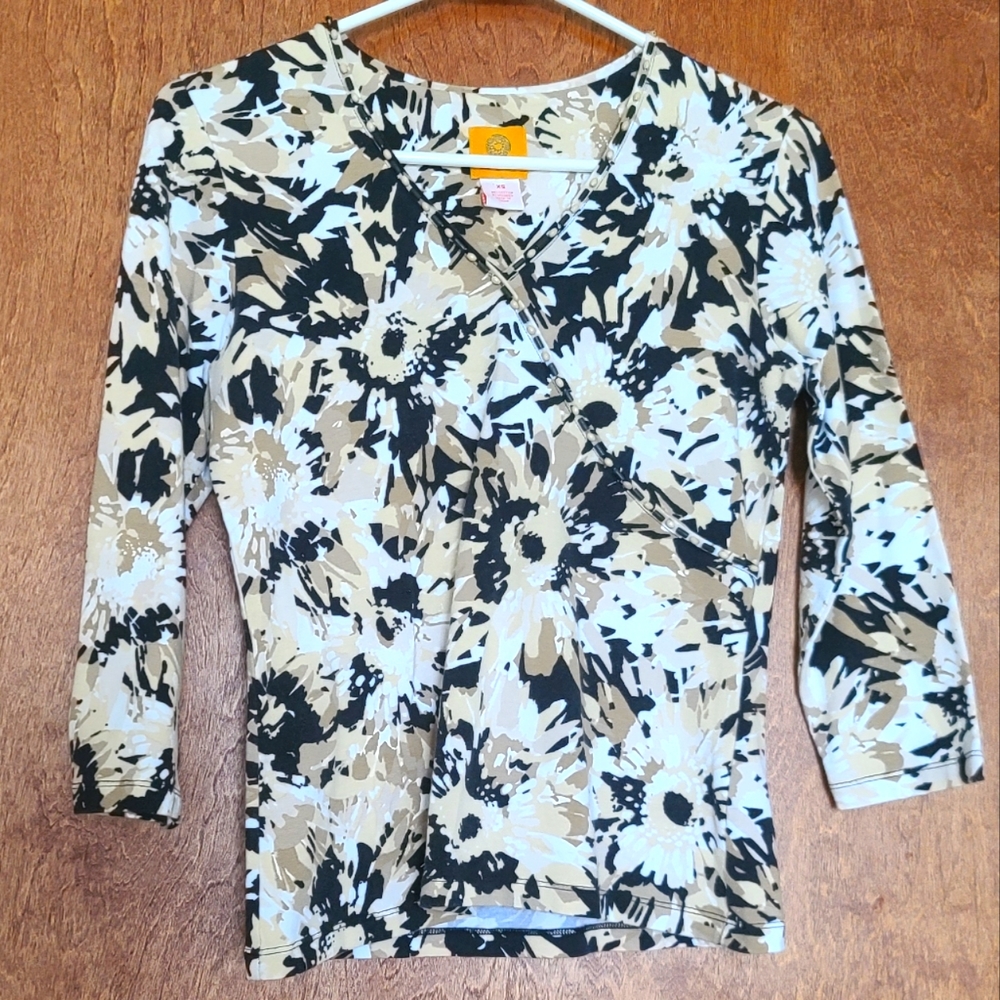 Ruby Rd. Top with beads xs